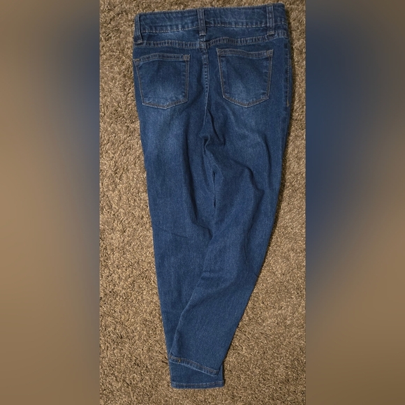 Girls Size 8 Classic Blue Denim Jeans Set Of 3 - Picture 9 of 12